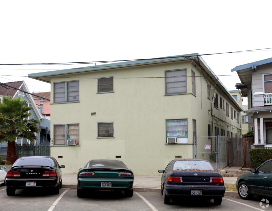 Foto del edificio - 436 W 4th St