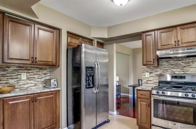 Building Photo - 2508 Coral Dr
