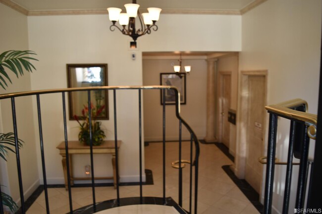 Foto del edificio - 1130 Sacramento St