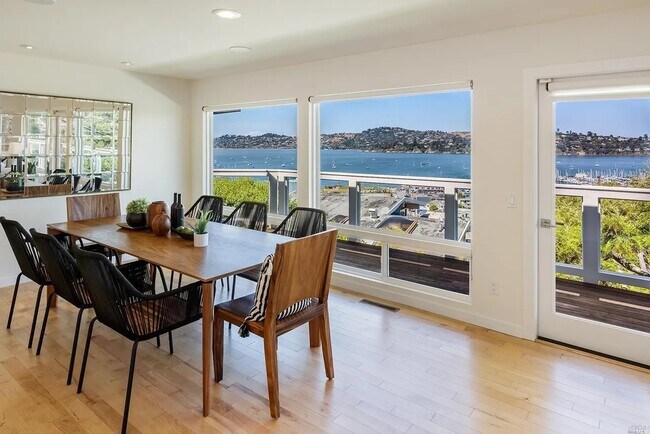 Building Photo - 118 Cazneau Ave