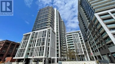 Building Photo - 400 Adelaide St E