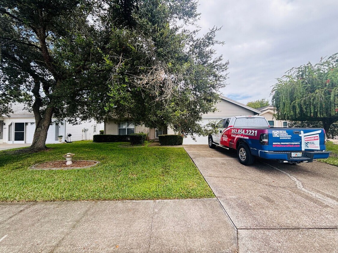 Foto principal - Waterfront Living in The Moorings at Point...