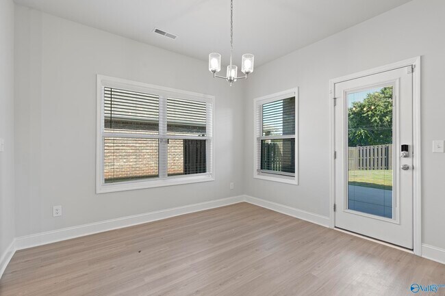 Building Photo - 157 Cherry Laurel Dr