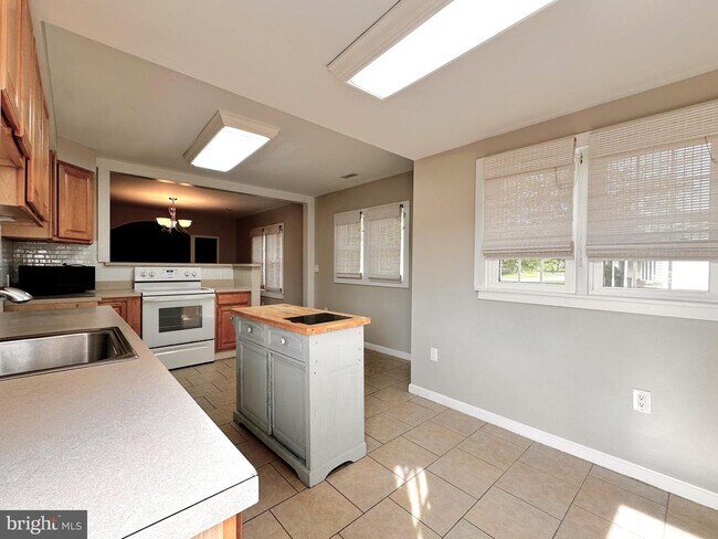 Foto del edificio - 117 Goodhand Creek Rd