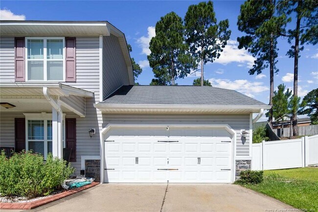 Building Photo - 33 Petticoat Way