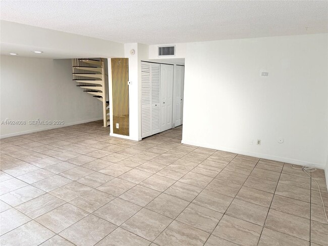 Foto del edificio - 8301 SW 157th Ave