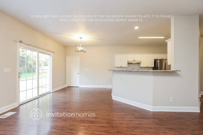 Foto del edificio - 415 Grovewood Dr