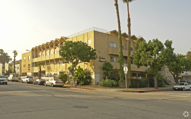 Building Photo - 2405 W 18th St