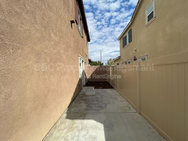 Foto del edificio - 26751 Orchid Ct