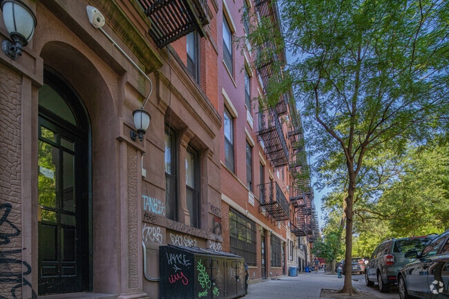 168-170 E 7th St New York, NY 10009 - 168-170 E 7th St