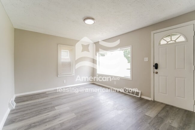 Building Photo - 869 Triplett Blvd