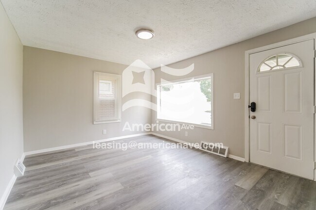 Foto del edificio - 869 Triplett Blvd