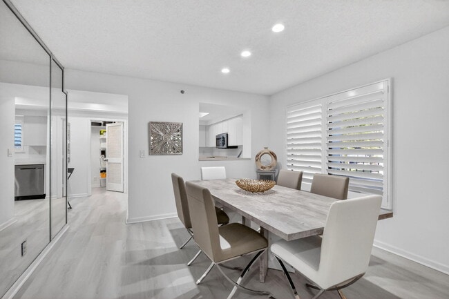 Foto del edificio - 15314 Strathearn Dr