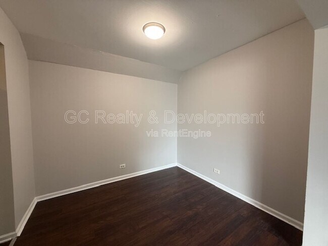 Building Photo - 1703 W Dennis Dr