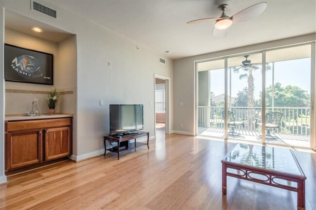 Building Photo - 10055 Links Ln