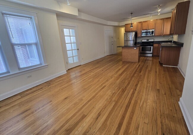 Foto del edificio - 4926 N Albany Ave