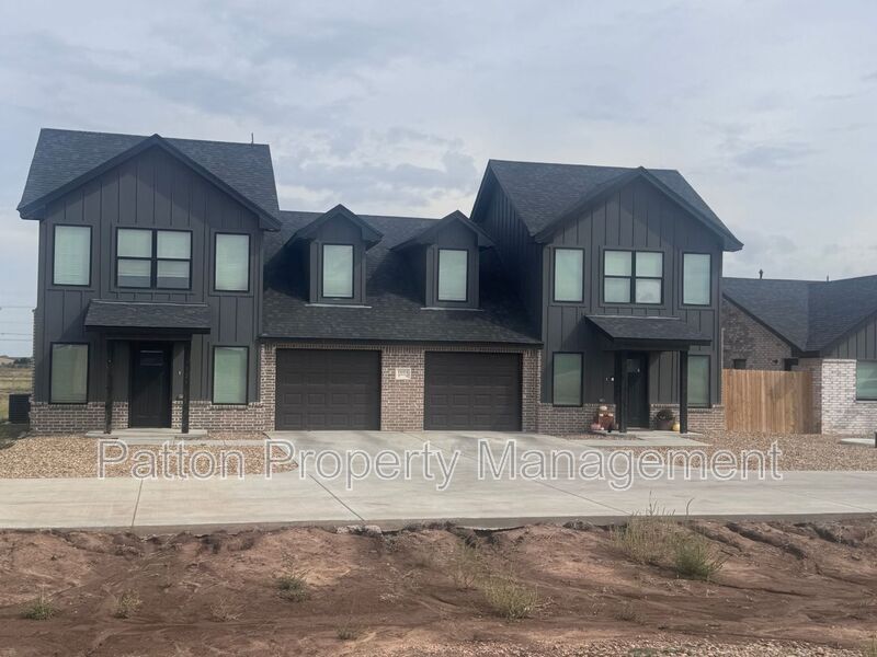 Foto principal - 14411 Periwinkle Dr