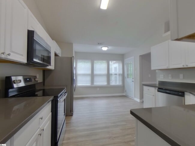 Building Photo - 403 Ashridge Way