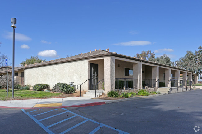 Building Photo - Madera Gardens