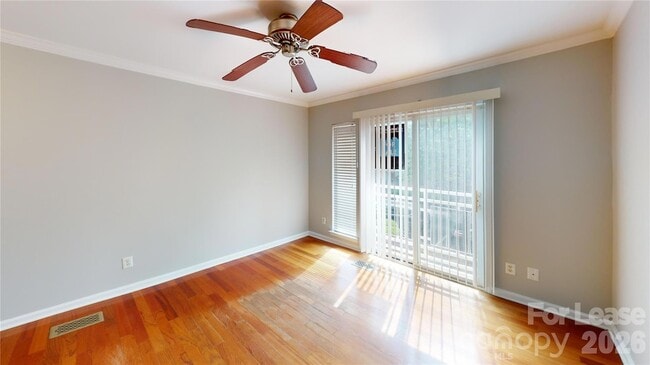 Building Photo - 537 Donatello Avenue