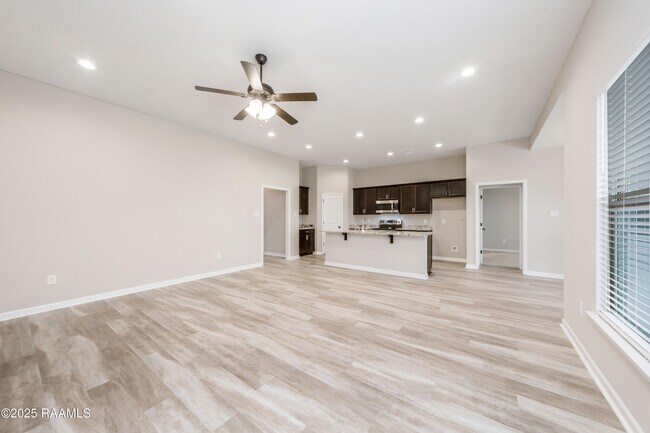 Building Photo - 223 Stanwell Ave