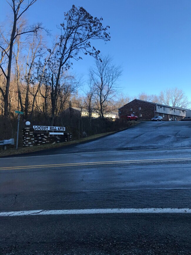 Locust Hill Apartments Apartments in Cheswick, PA