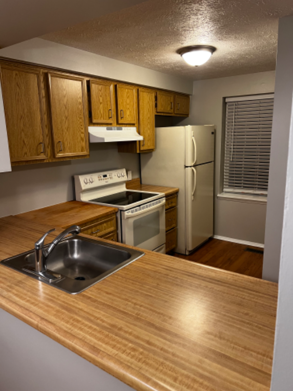 Building Photo - 108 Shadowlawn Dr