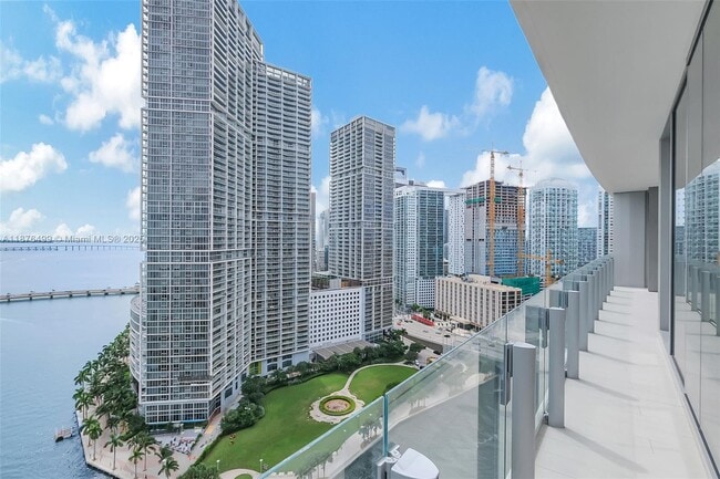 Building Photo - 300 Biscayne Blvd Way