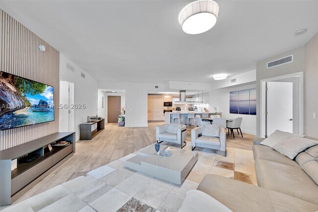 Building Photo - 17111 Biscayne Blvd