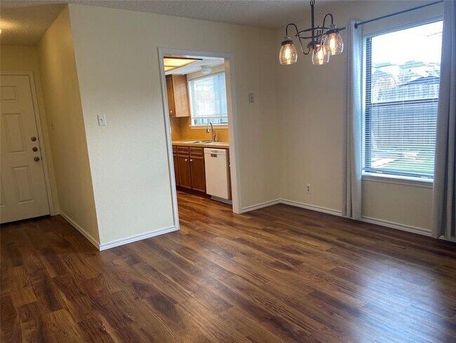 Foto del edificio - 12800 Old San Antonio Rd