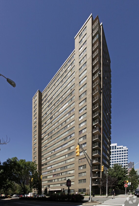 Paulus Hook Towers Apartments Jersey City, NJ