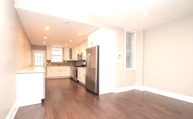 Building Photo - Open Concept Point Breeze 3bd/3bth