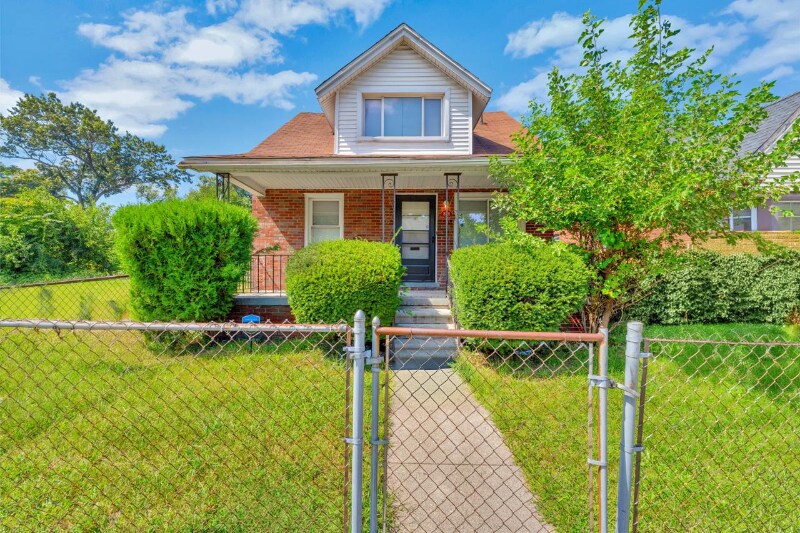 Primary Photo - 16701 Tuller St