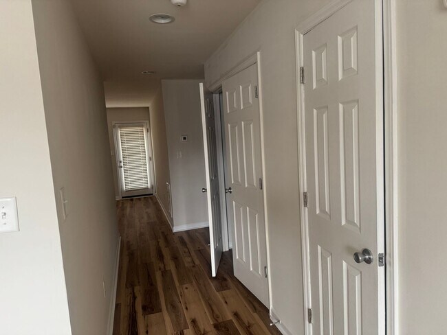 Foto del edificio - Fantastic 3Br 2Ba Home with 1 Car Garage in Raleigh Available now!