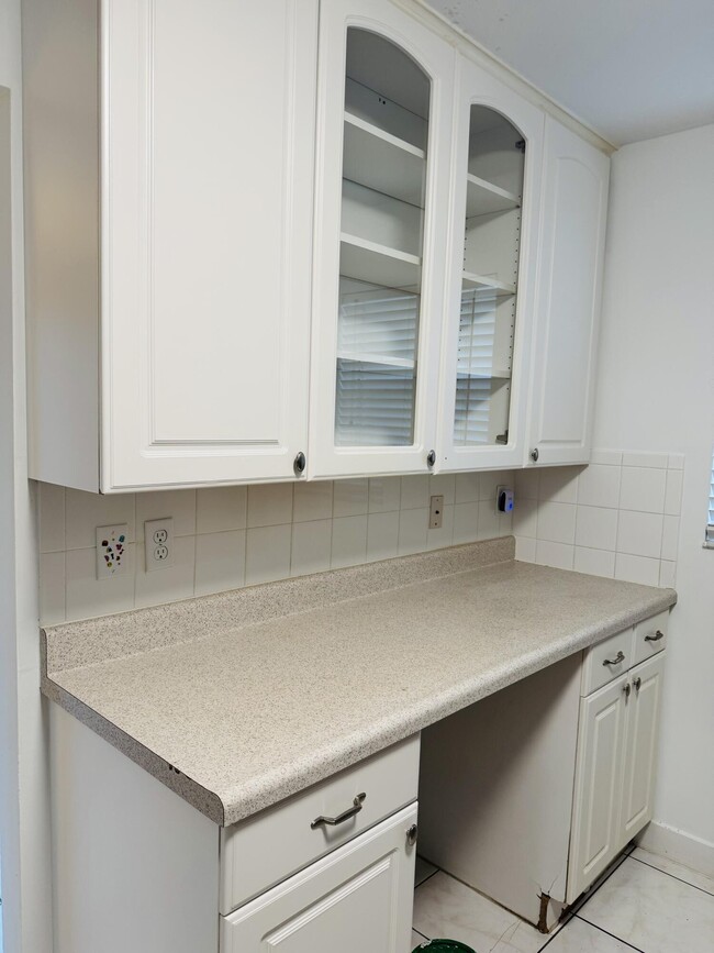 Foto del edificio - 2940 SW 22nd Ave