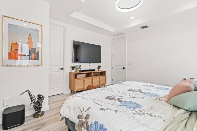 Foto del edificio - 4461 Waterside Dr