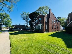 Building Photo - 3679 Warren Rd