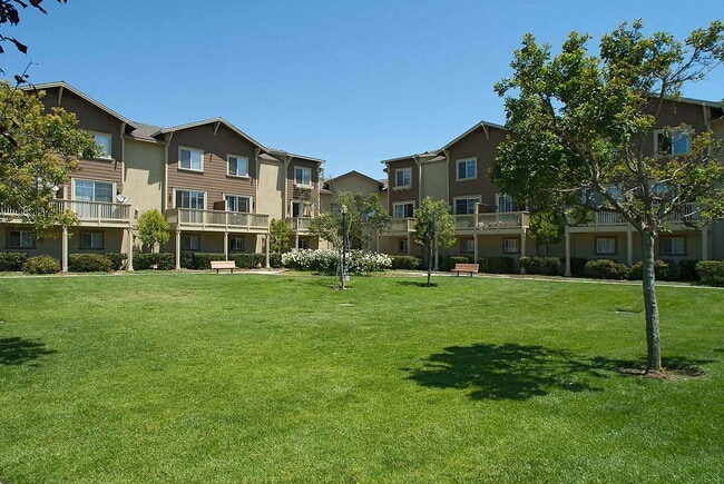 Building Photo - Arbors at Parc Rose
