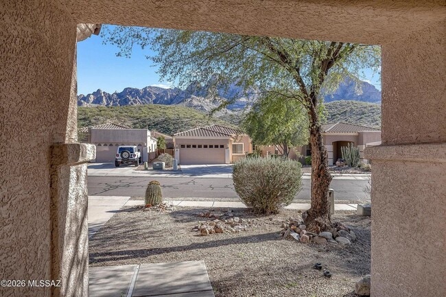 Foto del edificio - 2221 E Stone Stable Dr