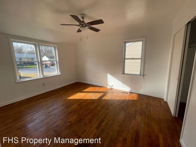 Building Photo - 3 br, 1 bath House - 1429 E Pacific