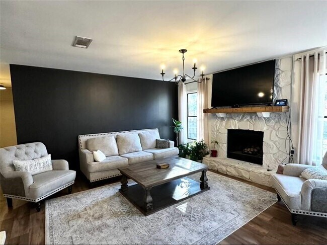 Building Photo - 2967 Harold Dean Dr