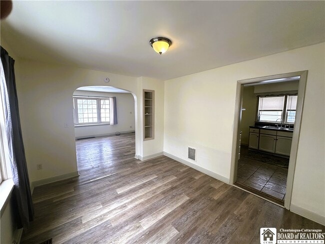 Building Photo - 481 Fairmount Ave