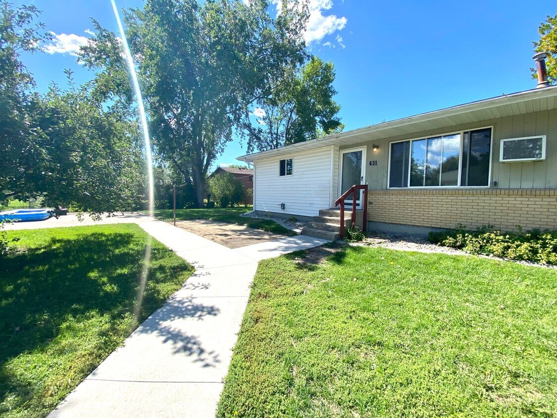Primary Photo - 2 Bedroom Duplex