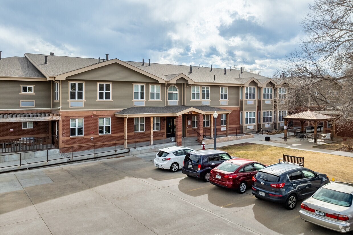 Entrada - The Apartments at Cinnamon Park