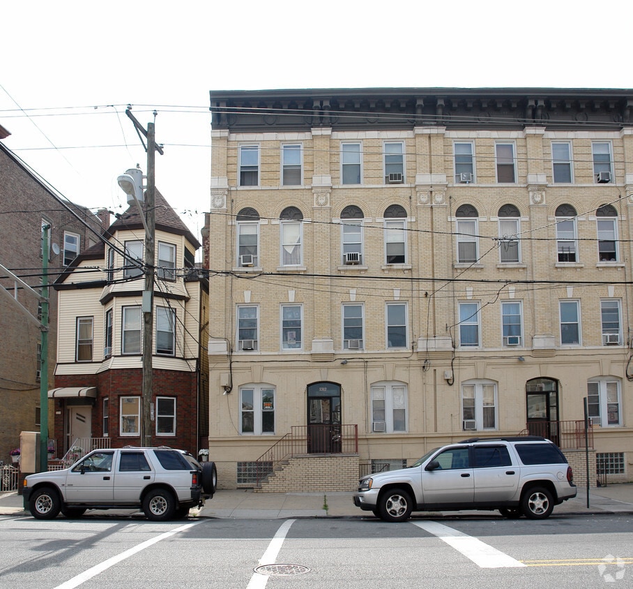 Building Photo - 1312 Palisade Ave