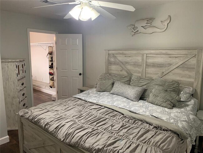 Foto del edificio - 11001 Dianne Cove