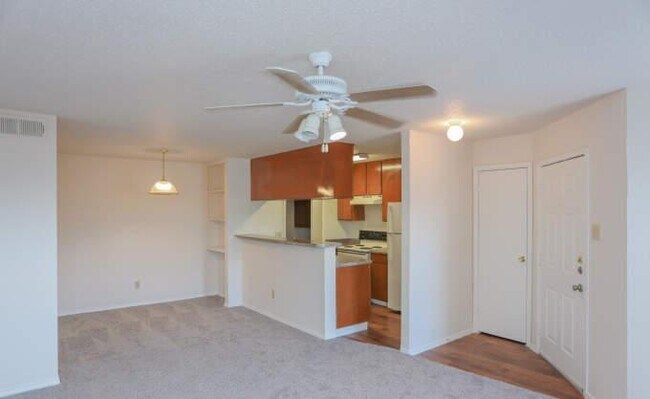 Foto del edificio - 2 bedroom in Irving TX 75038