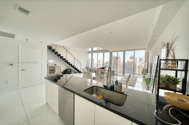 Foto del edificio - 92 SW 3rd St