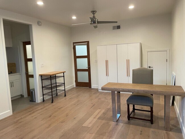 Foto del edificio - 1734 S Westgate Ave