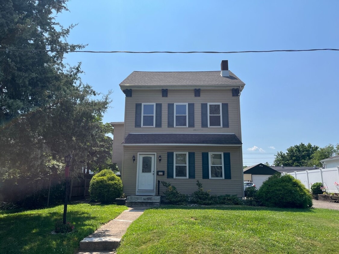 533 Barclay Ave Unit 2, Morrisville, PA 19067 Room for Rent in